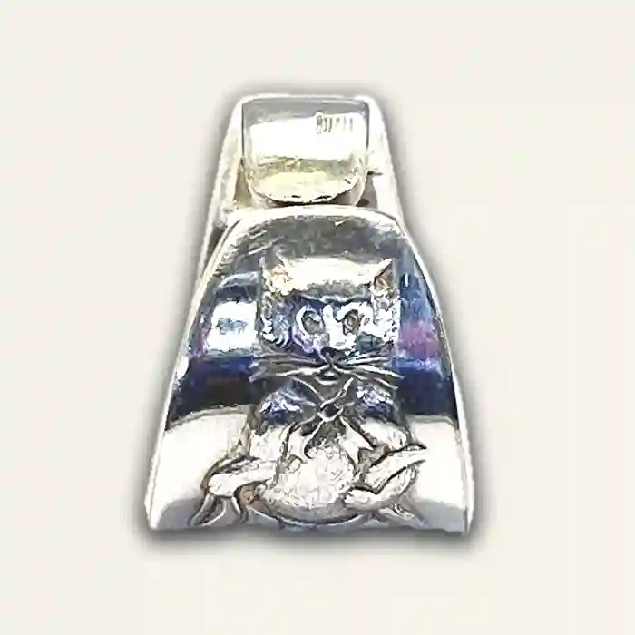 Puss In Boots classic silver-plate spoon ring with hand-shaped silhouette