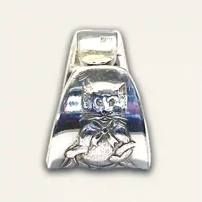 Puss In Boots classic silver-plate spoon ring with hand-shaped silhouette