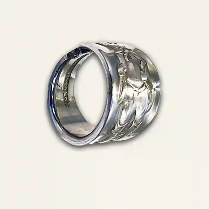 Puss In Boots classic silver-plate spoon ring with unique silhouette