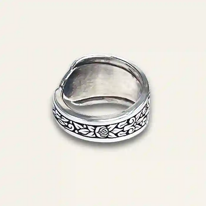 Silverware jewelry ring with boho-inspired character