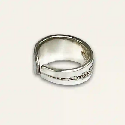 Premium silverware jewelry ring crafted by hand
