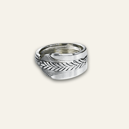 Running Laurel Garland Spoon Ring
