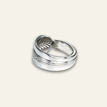 Running Laurel Garland Spoon Ring