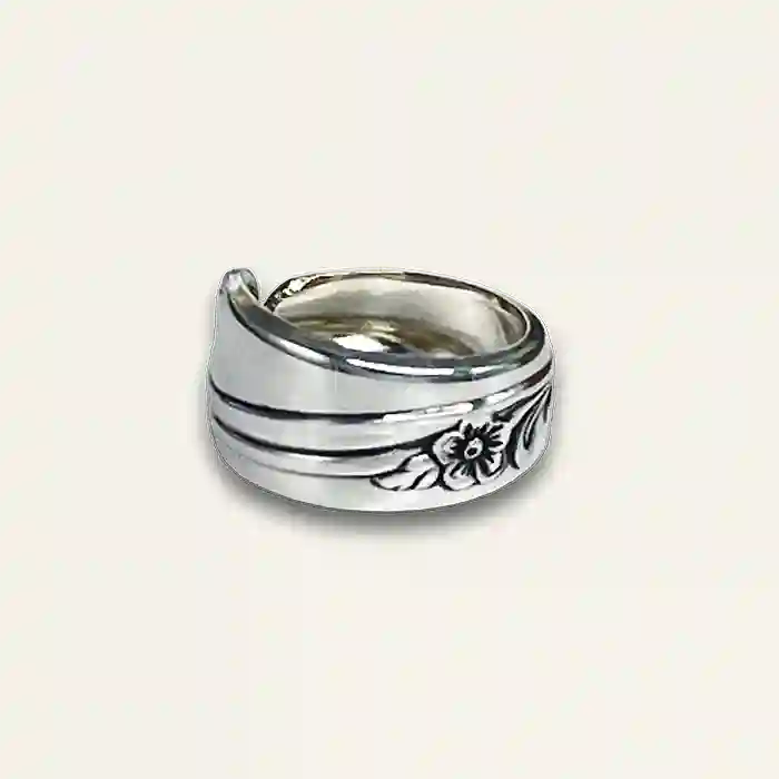 Closed-band vintage spoon ring with smooth silverplate finish
