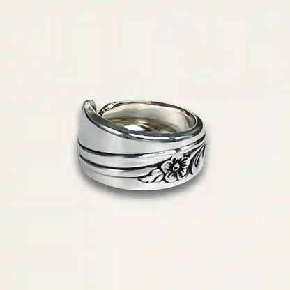 Closed-band vintage spoon ring with smooth silverplate finish