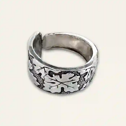 Vintage Leaf Pattern Spoon Ring