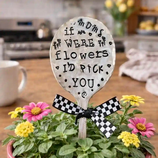 Decorative spoon with text for mom's in a kitchen setting